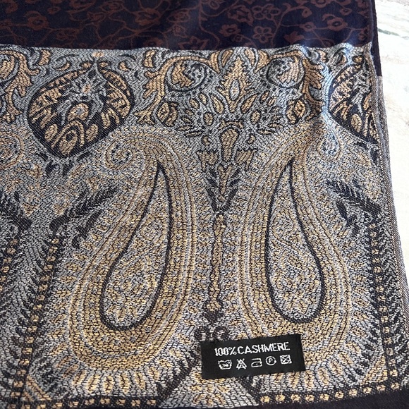 Cashmere Scarf - Picture 3 of 8